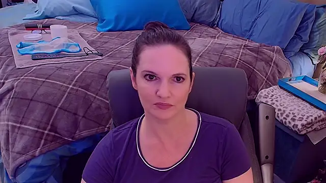 ninajaymes online show from September 25, 9:40 pm