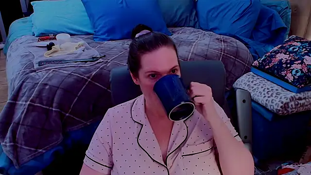 ninajaymes online show from May 19, 1:56 am