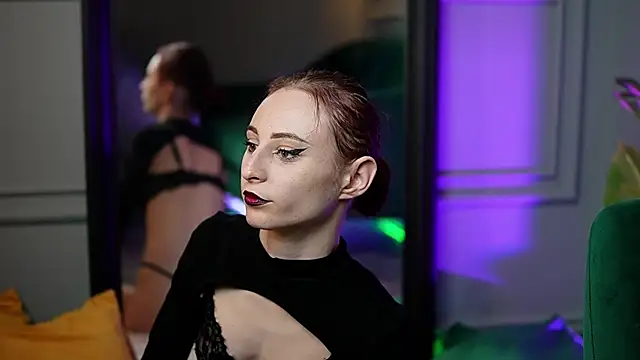 SaraiAngel online show from November 29, 9:18 pm