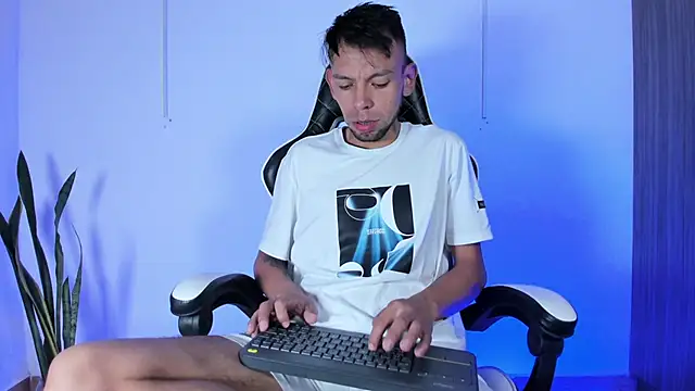 Jhors Silv online show from September 21, 11:17 pm