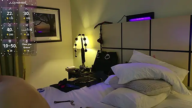 Longdongsilver 323 online show from February 7, 10:30 am