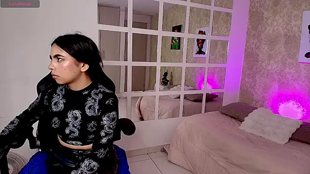 violerr 01 online show from October 26, 6:58 pm