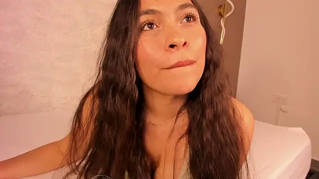 allie bruce online show from October 7, 3:36 am