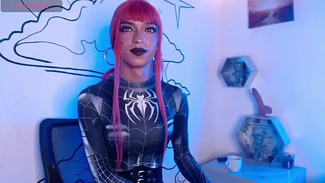 Snapshot of Trinity_Knox chatting on October 31, 4:19 pm Trinity Knox online show from October 31, 4:19 pm