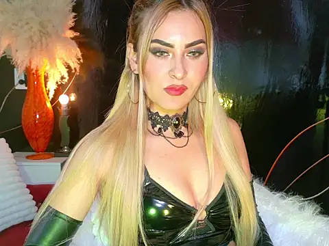 SexyBlondeLatina online show from September 27, 7:41 pm