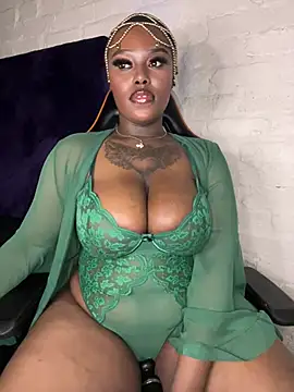 Snapshot of QUEEN_NOBUHLE_777 chatting on March 14, 9:53 pm QUEEN NOBUHLE 777 online show from March 14, 9:53 pm