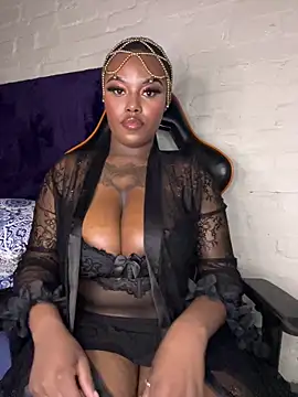 Snapshot of QUEEN_NOBUHLE_777 chatting on March 18, 10:35 pm QUEEN NOBUHLE 777 online show from March 18, 10:35 pm