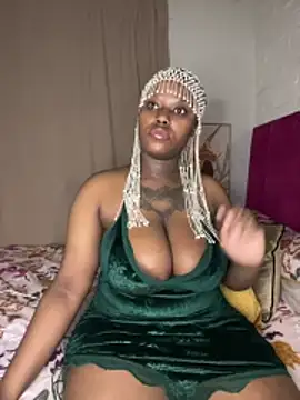 Snapshot of QUEEN_NOBUHLE_777 chatting on May 9, 11:43 pm QUEEN NOBUHLE 777 online show from May 9, 11:43 pm