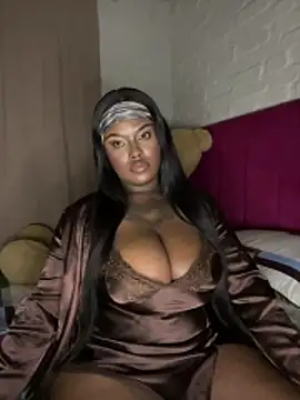 QUEEN NOBUHLE 777 online show from July 4, 11:00 pm