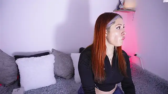 Snapshot of SophiieCumsx chatting on October 8, 3:42 pm SophiieCumsx online show from October 8, 3:42 pm