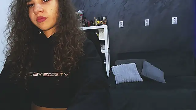 bigbuttjeny online show from September 20, 10:33 pm