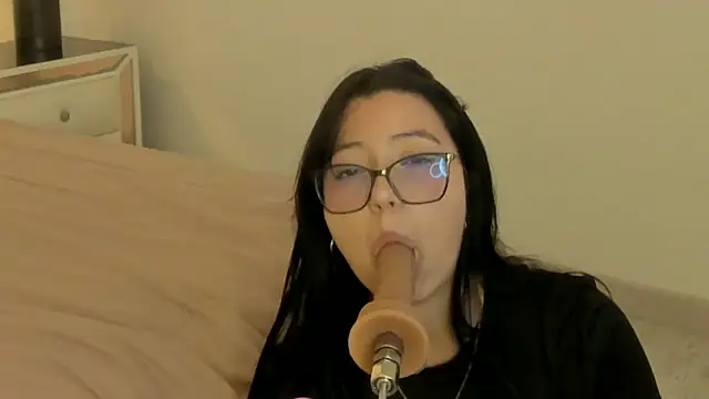 Snapshot of Zoe_Xra chatting on June 9, 8:42 pm Zoe Xra online show from June 9, 8:42 pm