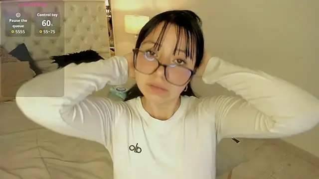 Snapshot of Zoe_Xra chatting on June 13, 9:24 pm Zoe Xra online show from June 13, 9:24 pm