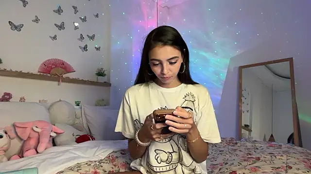 keirasworld online show from March 25, 12:38 am