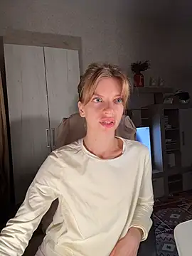 Snapshot of mari__papi chatting on July 13, 8:00 pm mari papi online show from July 13, 8:00 pm