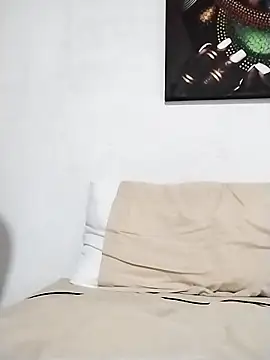 latinblack16 online show from October 24, 3:25 am