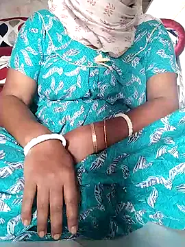 Snapshot of UnhappyMisu chatting on October 28, 7:12 am UnhappyMisu online show from October 28, 7:12 am