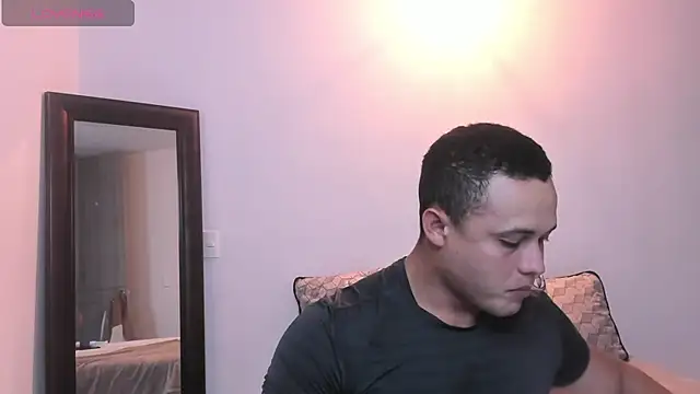 KingLevi01 online show from September 18, 10:34 pm