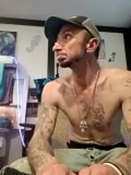 Snapshot of Mrluckstick chatting on March 23, 11:31 pm Mrluckstick online show from March 23, 11:31 pm