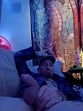 Snapshot of Mrluckstick chatting on March 24, 3:39 pm Mrluckstick online show from March 24, 3:39 pm