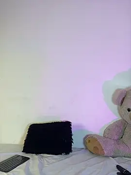 Snapshot of Charlottediolet chatting on February 24, 11:30 am Charlottediolet online show from February 24, 11:30 am