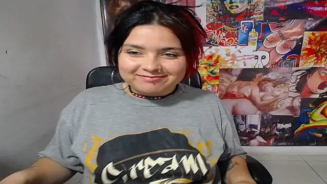 Curvy-Queen online show from October 25, 7:41 pm