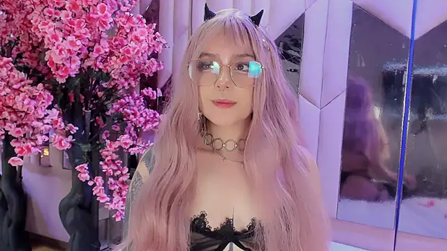 BizzyNoar online show from September 19, 10:43 pm