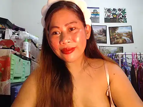 filipina beauty online show from November 30, 6:12 pm