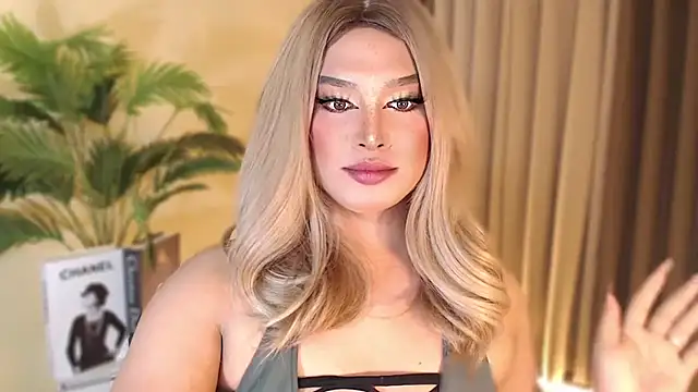 UrGoddess Kiera online show from October 16, 5:47 pm