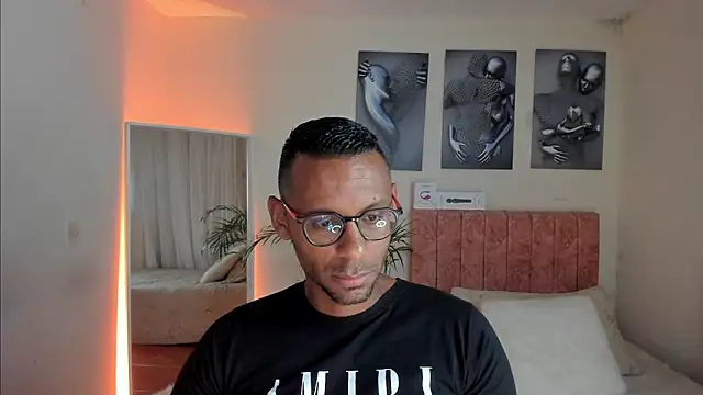 KingEdward  online show from October 2, 10:22 am