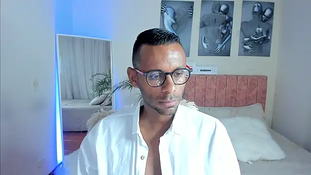 KingEdward  online show from October 3, 10:23 am