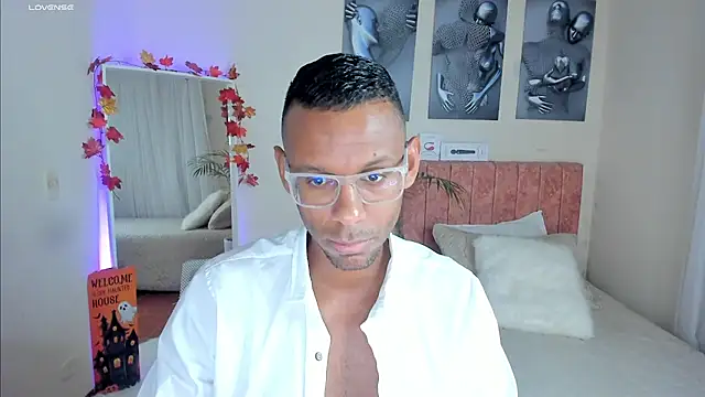 KingEdward  online show from October 24, 10:22 am