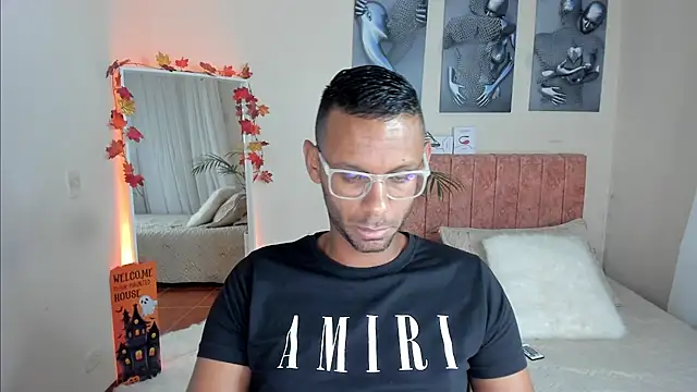 KingEdward  online show from October 28, 10:19 am