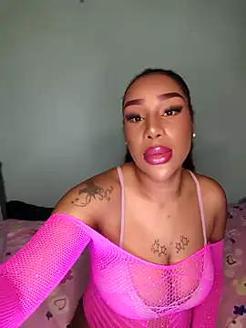 Snapshot of Queen_Amara chatting on September 13, 11:26 pm Queen Amara online show from September 13, 11:26 pm