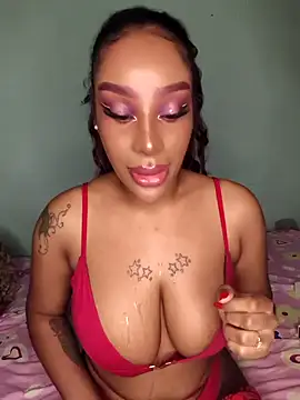 Snapshot of Queen_Amara chatting on September 19, 11:27 pm Queen Amara online show from September 19, 11:27 pm