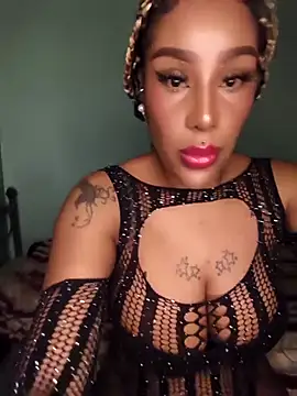 Snapshot of Queen_Amara chatting on September 29, 3:00 am Queen Amara online show from September 29, 3:00 am