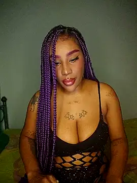 Queen Amara online show from December 1, 3:11 am