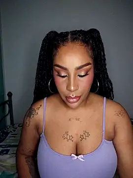 Queen Amara online show from May 6, 3:02 am
