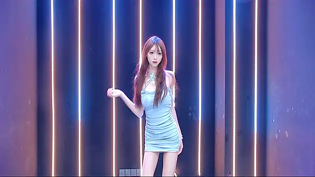 Snapshot of queen-001 chatting on October 14, 11:49 pm queen-001 online show from October 14, 11:49 pm