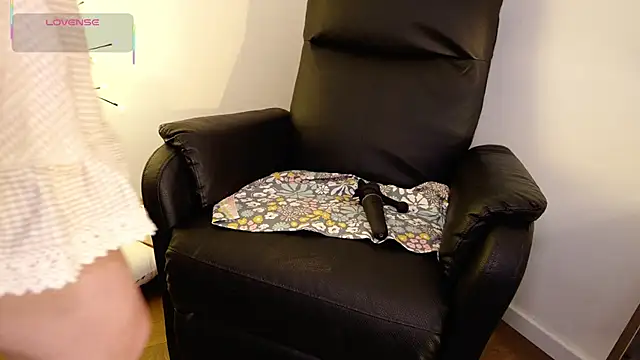 GingerAleMILF online show from December 22, 10:01 am