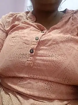 Snapshot of bitch-horny chatting on October 25, 1:18 pm bitch-horny online show from October 25, 1:18 pm