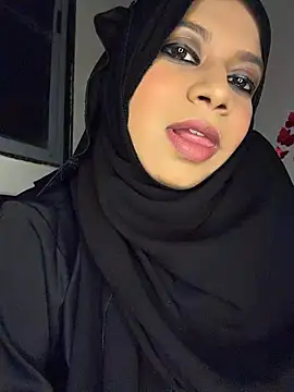Snapshot of SpicykhalifaX chatting on June 25, 5:28 pm SpicykhalifaX online show from June 25, 5:28 pm