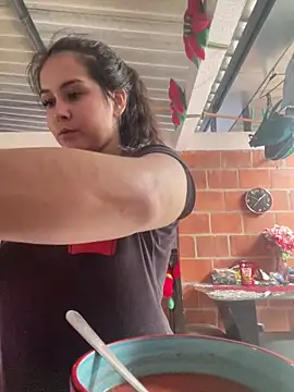 amberbakee online show from December 17, 3:18 pm