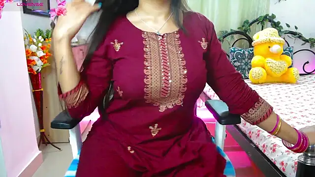 WildDimpi 0 online show from November 1, 6:21 pm