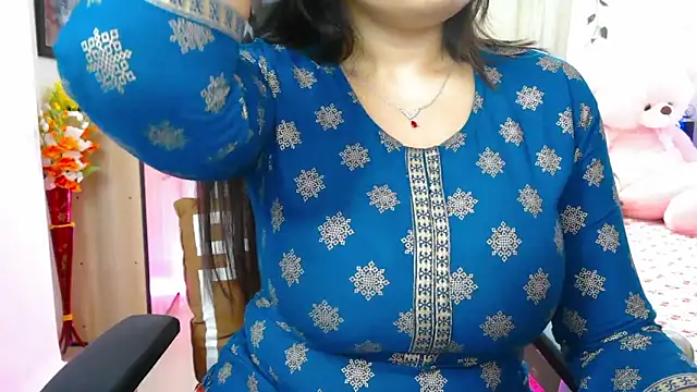 Snapshot of WildDimpi_0 chatting on April 7, 11:10 am WildDimpi 0 online show from April 7, 11:10 am
