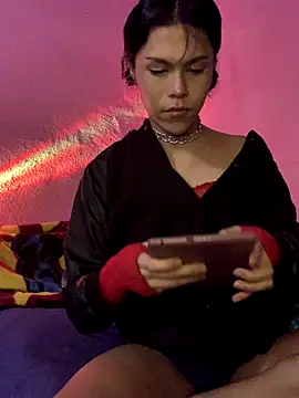 Snapshot of Alen_fem chatting on September 10, 10:54 pm Alen fem online show from September 10, 10:54 pm