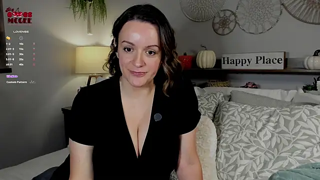 BigBoobsMcGee online show from November 12, 1:28 am