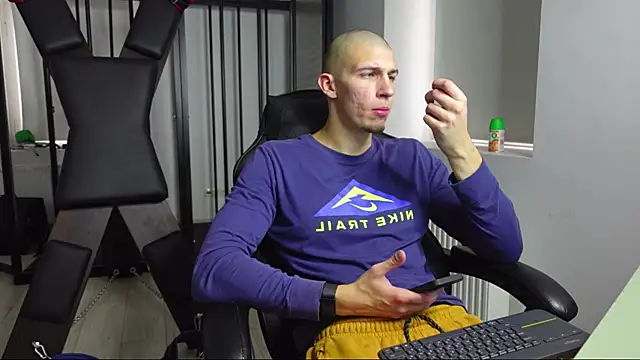 Snapshot of Ryan_Dozer chatting on October 16, 8:04 am Ryan Dozer online show from October 16, 8:04 am