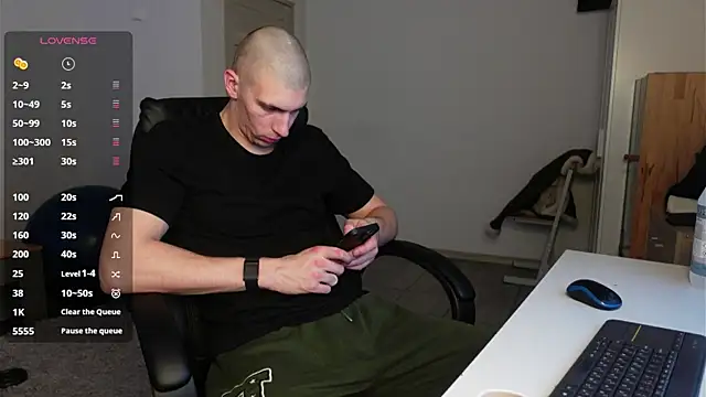 Snapshot of Ryan_Dozer chatting on January 11, 7:02 am Ryan Dozer online show from January 11, 7:02 am