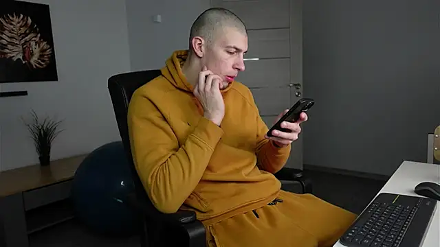 Snapshot of Ryan_Dozer chatting on February 7, 6:28 am Ryan Dozer online show from February 7, 6:28 am